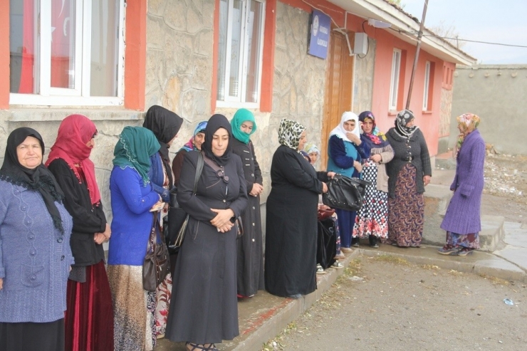 Başkale’de Bin 100 Kadın Kanser Taramasından Geçirildi