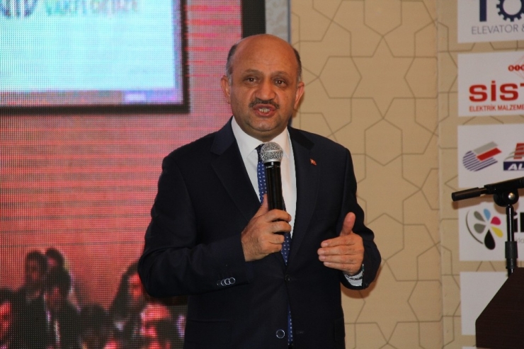 Başbakan Yardımcısı Işık: “Memur Olmak Yerine Girişimci Olmayı Teşvik Etmemiz Lazım”