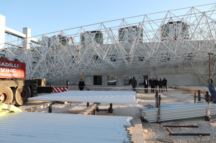 Çiftçi Fuar Merkezi İnşaatında İncelemelerde Bulundu