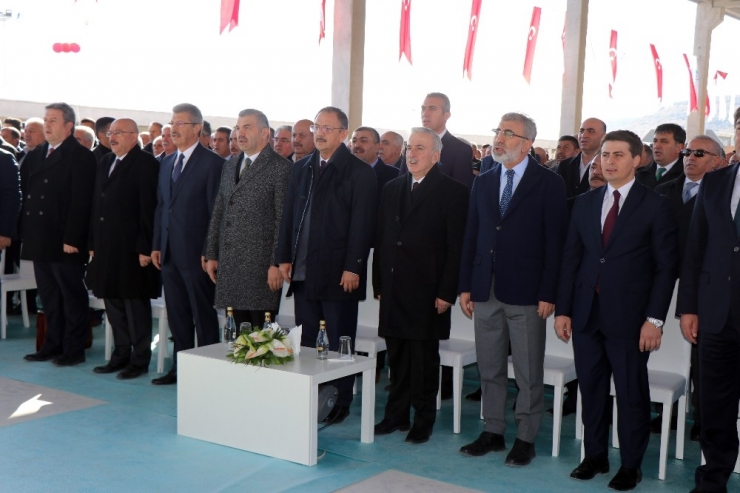 Çevre Ve Şehircilik Bakanı Mehmet Özhaseki: