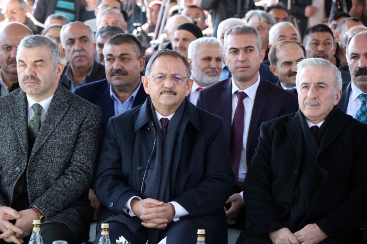 Çevre Ve Şehircilik Bakanı Mehmet Özhaseki: