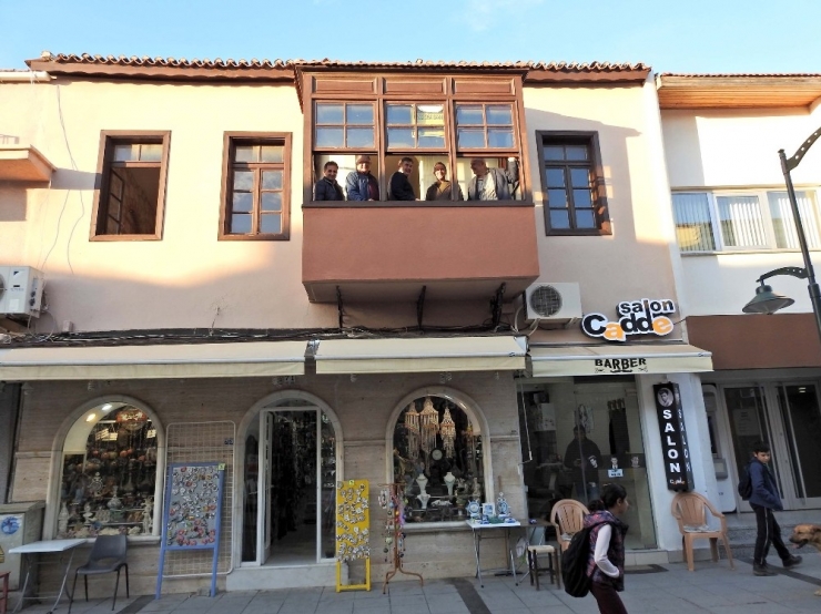 Çeşme Chp, Yeni Yılda Yeni Yerinde