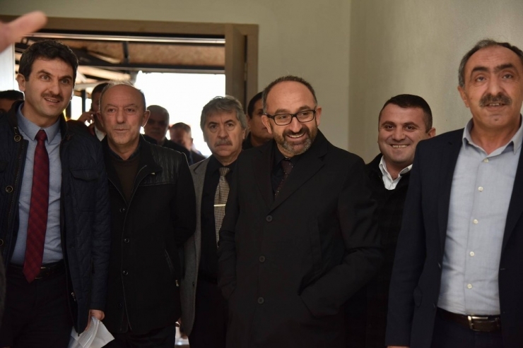 Başkan Üzülmez, Muhtarlarla Bir Araya Geldi