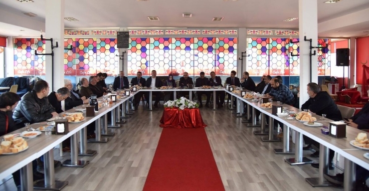 Başkan Üzülmez, Muhtarlarla Bir Araya Geldi