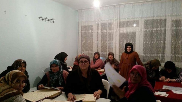 Kuran-ı Kerim’i Tecvidli Okuma Kursu’na İlgi