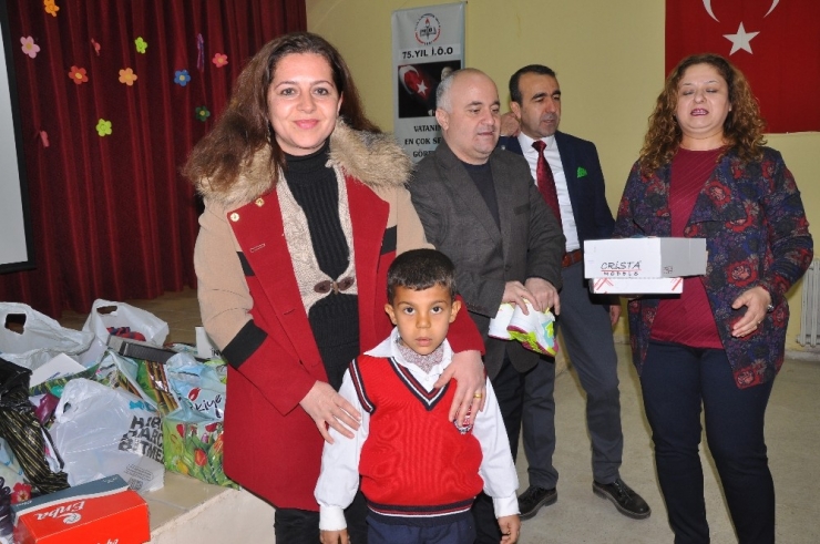 İslahiye Cumhuriyet İlkokulu Öğrencilerinden Kardeş Okula Yardım Kampanyası