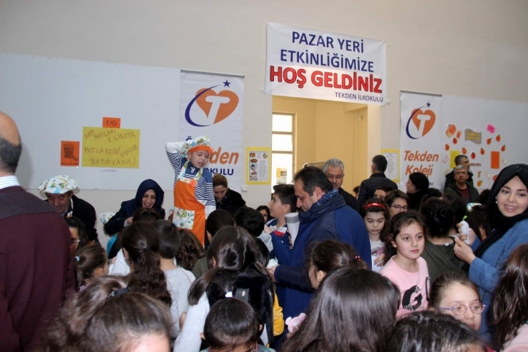Tekden İlkokulu Öğrencileri Pazar Yeri Etkinliğinde Ticaret Öğreniyor