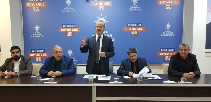 Ak Parti Başbakanın Gelişine Hazırlanıyor