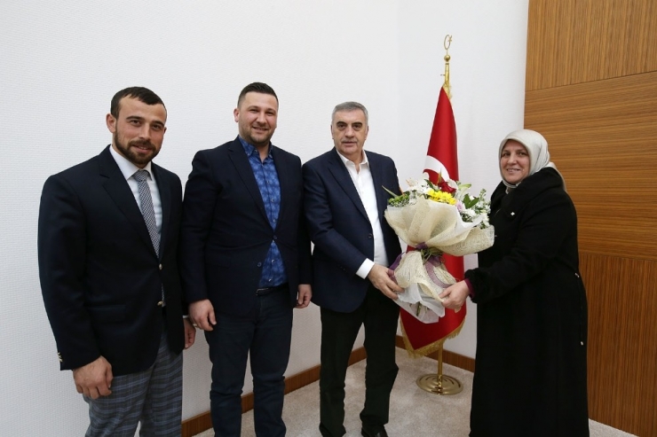 Ak Parti Serdivan İlçe Başkanından Başkan Toçoğlu’na Ziyaret