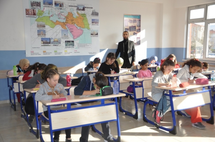 Bozüyük’te ’Efendimizin İzinde Siyer-i Nebi’ Yarışması