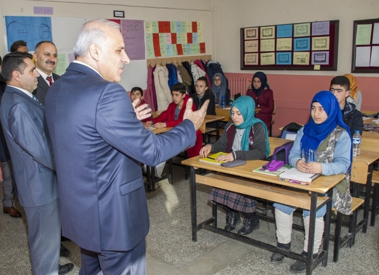 Vali Zorluoğlu’nun Okul Ziyareti