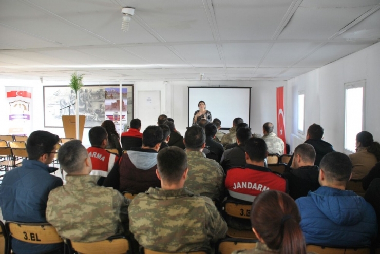 Jandarmadan, “Suç Mağduru Çocuklar” Konulu Eğitim Semineri