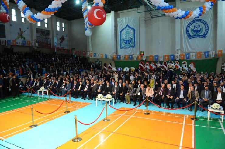 Başbakan Yardımcısı Çavuşoğlu: “Ümmet Yüzünü Dönmüş Türkiye’ye Bakıyor”