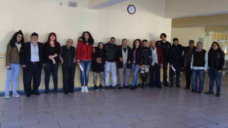 Motosikletli Gençlerden Huzurevi Ziyareti