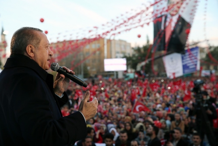 Cumhurbaşkanı Recep Tayyip Erdoğan: "Türkiye’nin Yanı Başında Terör Oluşumlarına İzin Vermeyeceğiz"