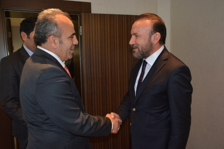 Erzincanlılar Başkan Doğan’ı Ziyaret Etti