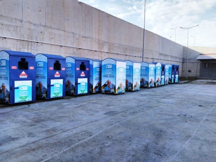 İzmit’in 46 Noktasında Tekstil Kumbarası Bulunuyor