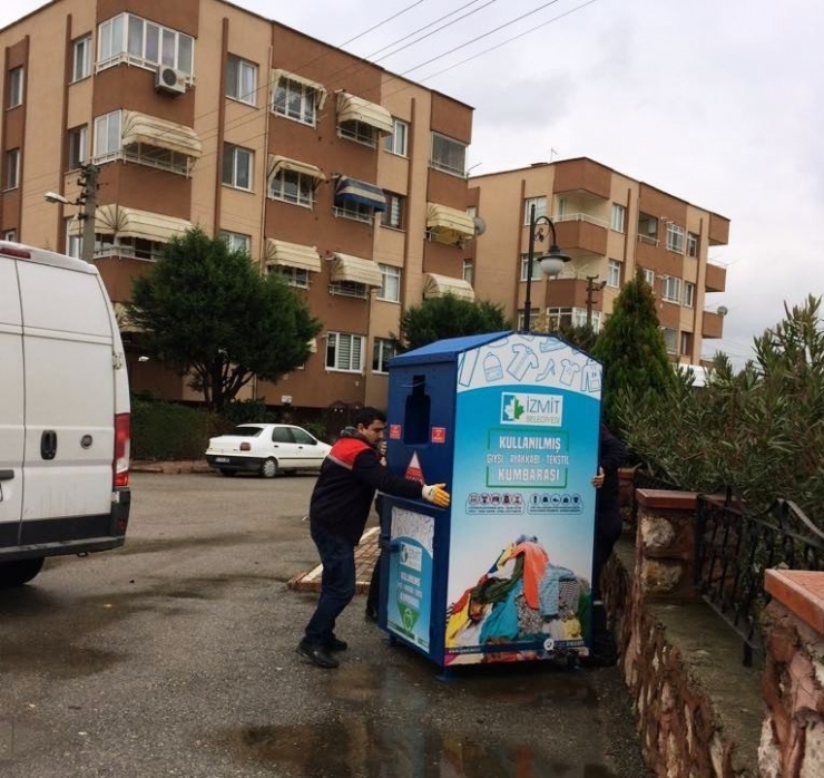 İzmit’in 46 Noktasında Tekstil Kumbarası Bulunuyor
