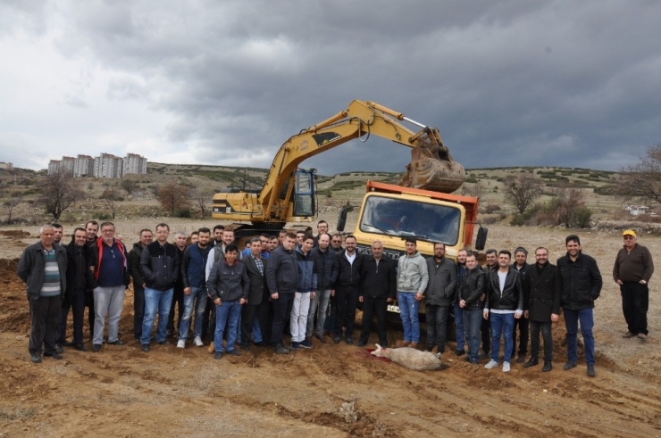 Kula’da Yeni Hastane İçin İlk Kazma Vuruldu