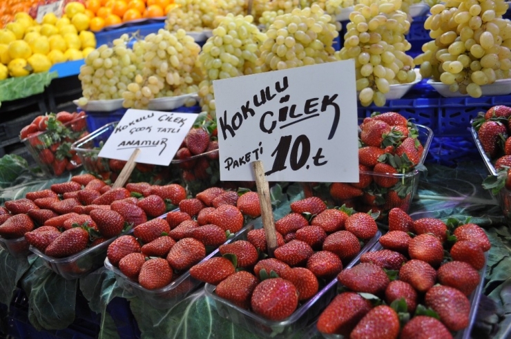 Yaz Meyvelerine Rağbet Sürüyor