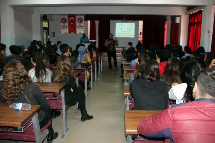 Afad Ve Türkuaz Doğa Sporları Arama Kurtarma Derneği Öğrencileri Bilgilendirdi