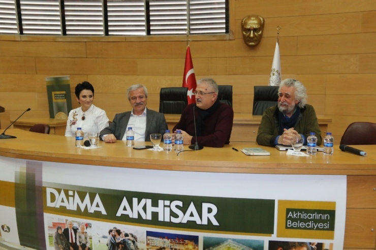 Akhisar’da Edebiyat Ve Sanat Üzerine Söyleşi
