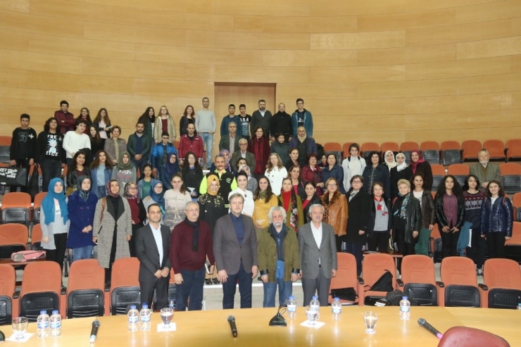 Akhisar’da Edebiyat Ve Sanat Üzerine Söyleşi