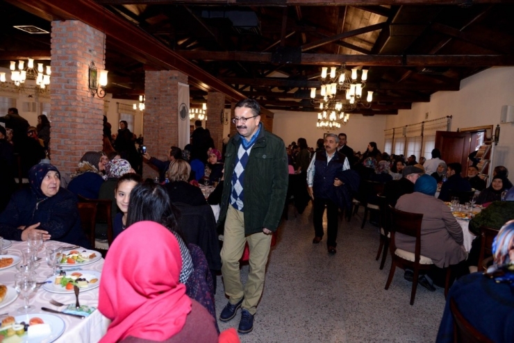 Başkan Tiryaki, Mahalle Sakinleriyle Buluşmaya Devam Ediyor