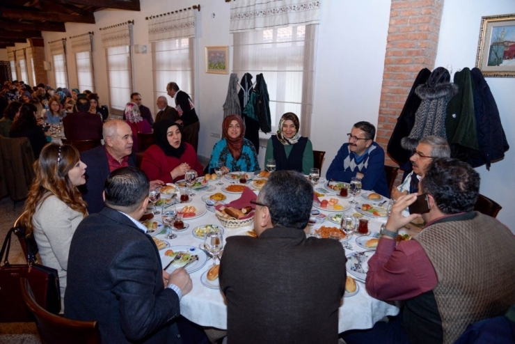 Başkan Tiryaki, Mahalle Sakinleriyle Buluşmaya Devam Ediyor