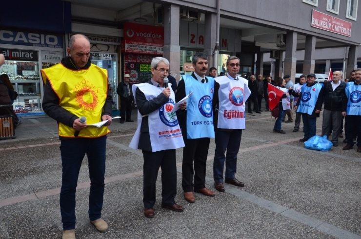 Öğretmenlere Şiddet Protesto Edildi