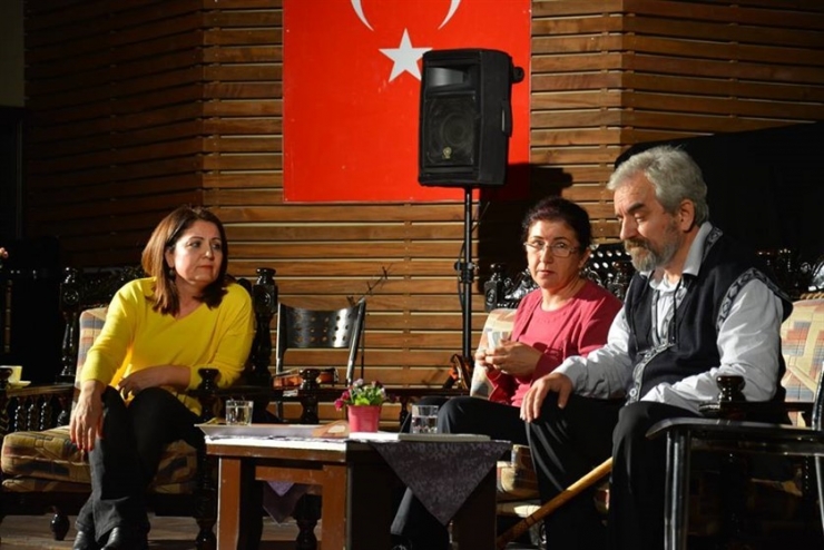 Öğretmenlerin Gösterisi Beğeni İle İzlendi