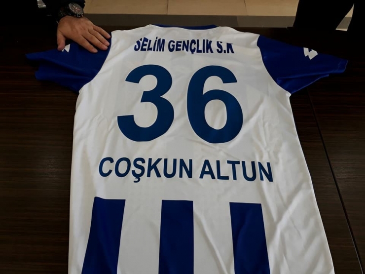 Başkan Altun’a 36 Numaralı Forma Hediye Edildi