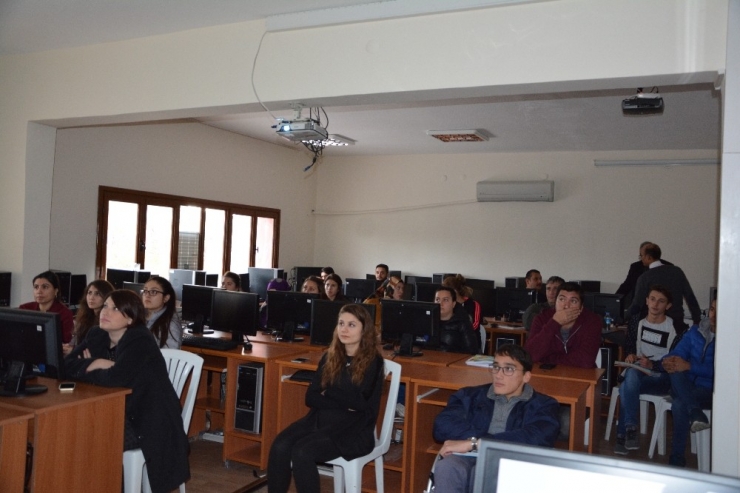 Altınoluk Myo’da Taranabilir Kanserler Üzerine Seminer Verildi