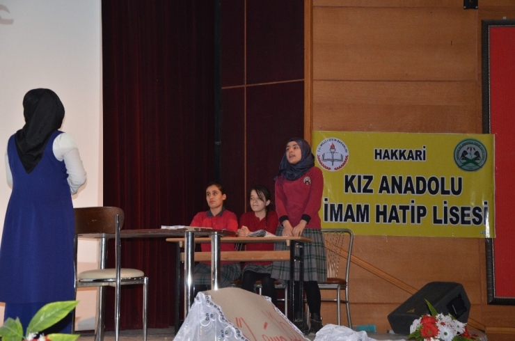 Hakkari’de “Dünya Arapça Günü” Etkinliği