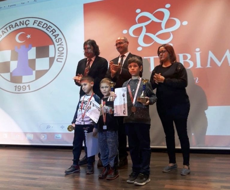 Aydınlı Furkan’dan Satrançta Büyük Başarı