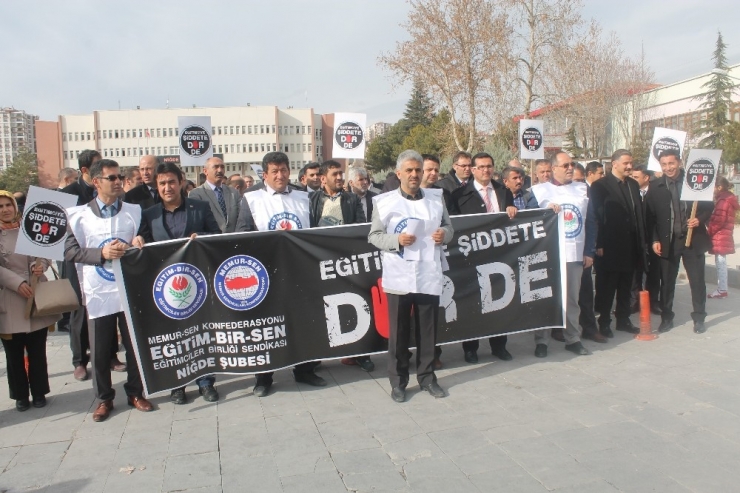 İzmir’de Okul Müdürünün Öldürülmesine Niğde’den Tepki