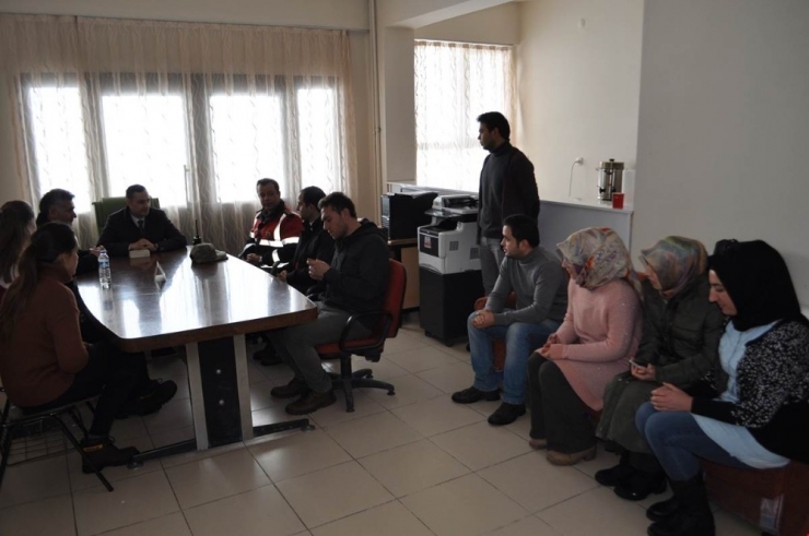 Kaymakam Koç, Okullarda Öğrencilerle Bir Araya Geliyor