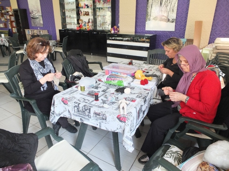 Amigurumi İle Organik Oyuncak Üretip Avrupa’ya Satıyorlar