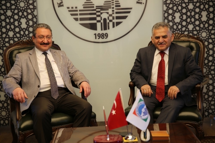 “En Çevreci Üniversiteye Belediye Katkısı”