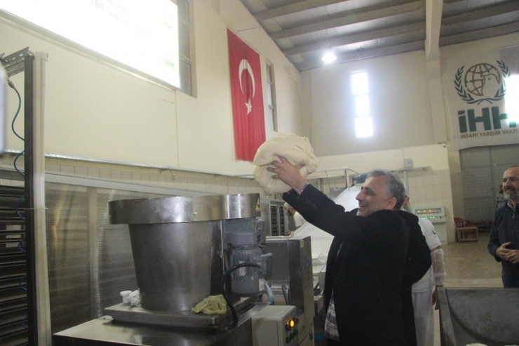 Pakistan Adalet Bakanı Khun: "Pakistan’da Tüm Fetö Okulları Kapatıldı”