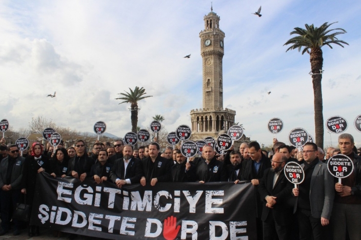 Eğitimciler Şiddete Karşı Yürüdü