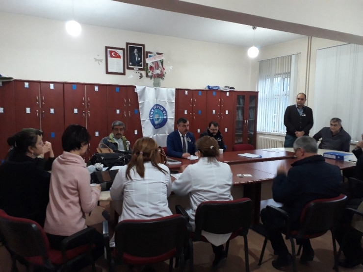 Ayhan: “Öğretmene Sahip Çıkmak Geleceğimize Sahip Çıkmaktır”