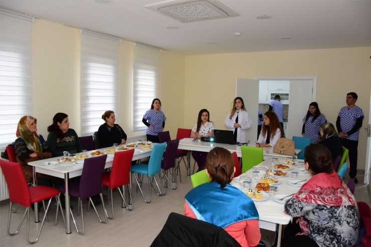 Alaşehir Belediyesinden Alzheimer Danışma Merkezi