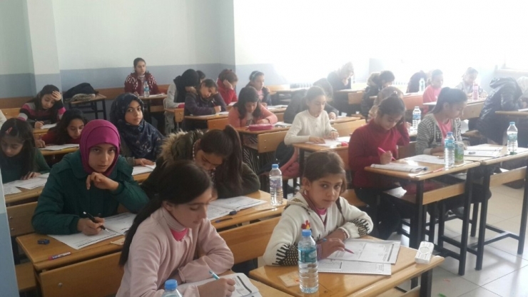 Van’da Siyer-i Nebi Sınavı Yapıldı