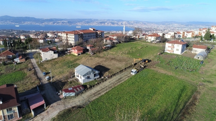 Başiskele’nin Yolları Yenilenmeye Devam Ediyor