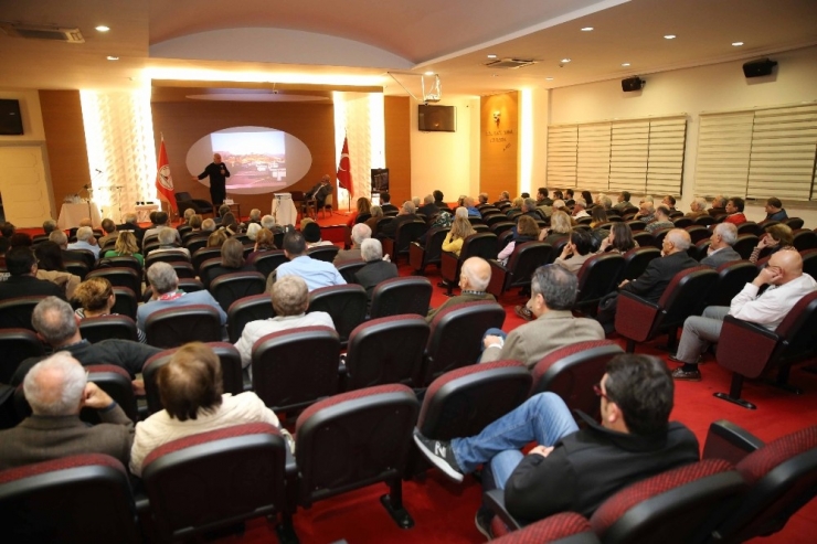 Karşıyaka’da İki Özel Söyleşi