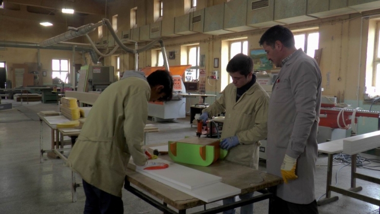 Orta Anadolu’nun Z Kütüphaneleri Kayseri Meslek Lisesi Öğrencilerinden