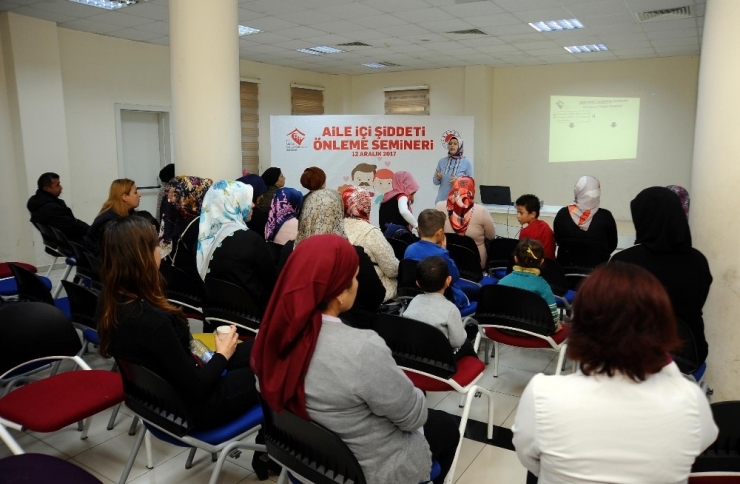 Kepez’de Aile İçi Şiddet Anlatıldı