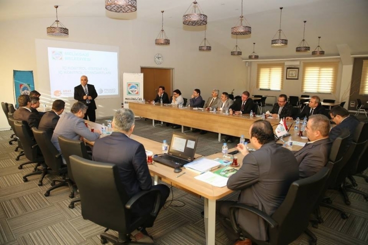 Melikgazi Belediyesinde ‘Risk Analizi Ve Yönetimleri Eğitimi’ Verildi