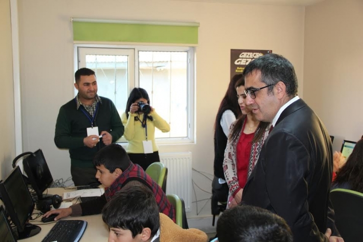 Başkan Vekili Yücel’den Tegv Muradiye Öğrenim Birimine Ziyaret